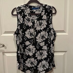 Apt 9 women’s sleeveless shirt Size XL